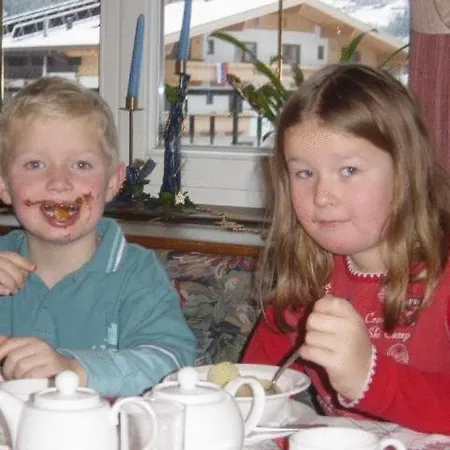 Steiner לינה וארוחת בוקר מאיירהופן