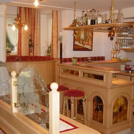 ベッド・アンド・ブレックファスト Steiner 3*